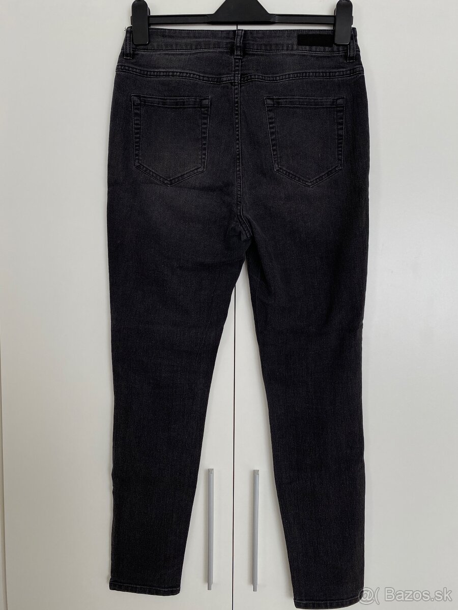 ČIERNE SKINNY RIFLE - 2