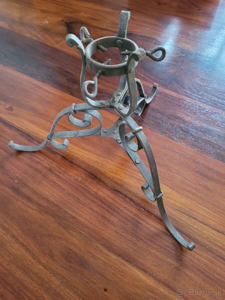 Kovaný stojan na stromček - 2