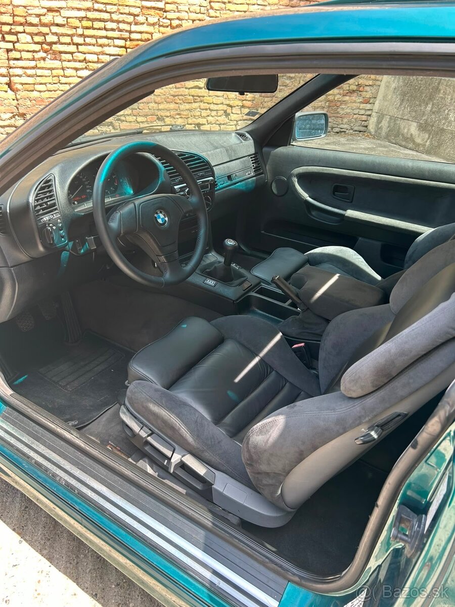 BMW e36 coupe 320i - 2