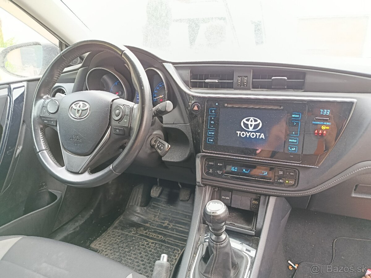 rozpredam toyota auris 1.6 2016 N47C16A - 2