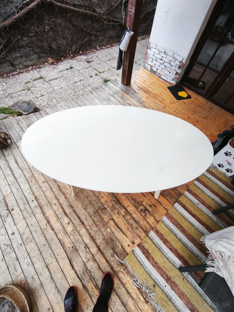 Jedálenský stôl - 2