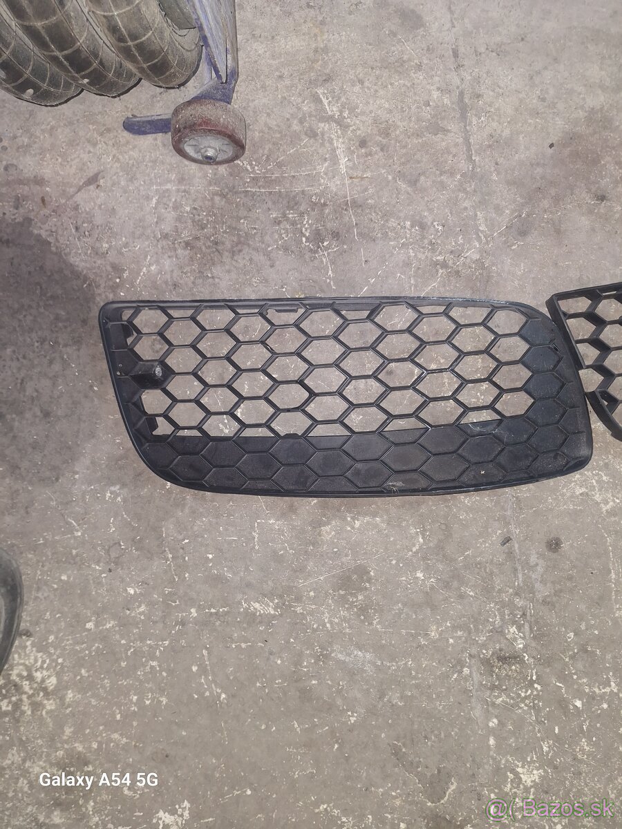 Mriezky na golf 5 gti - 2