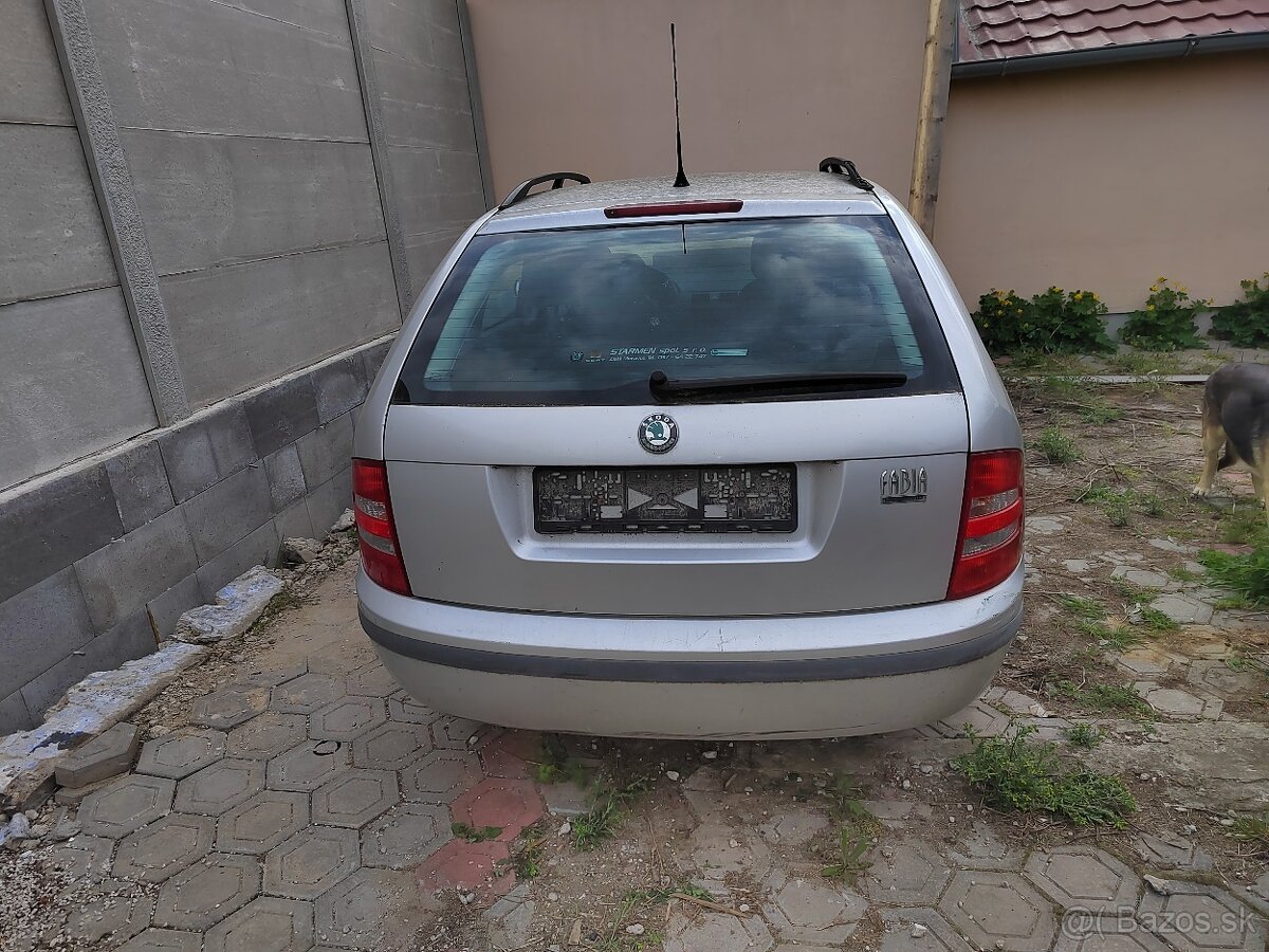 Rozpredám škodu fabiu 1.4 - 2