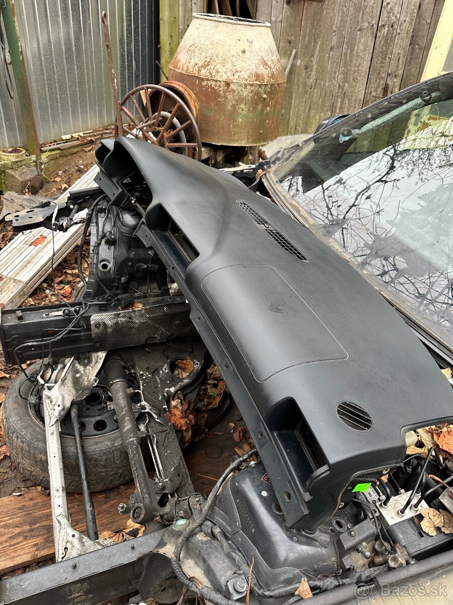 Palubná doska Audi a4 b5 - 2