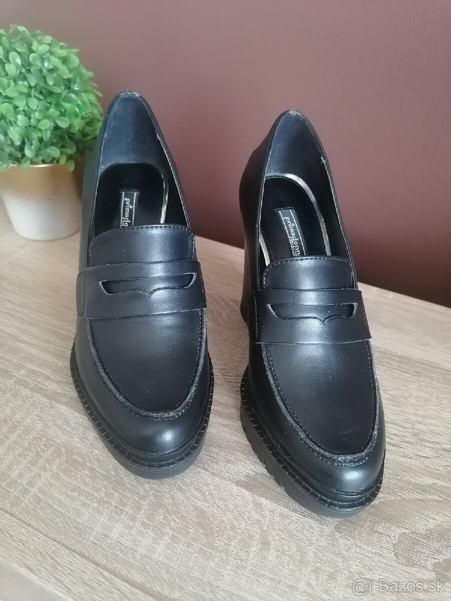 Čierne lodičky na platforme - 2