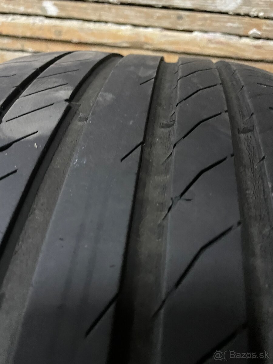 255/50r19 continental - 2