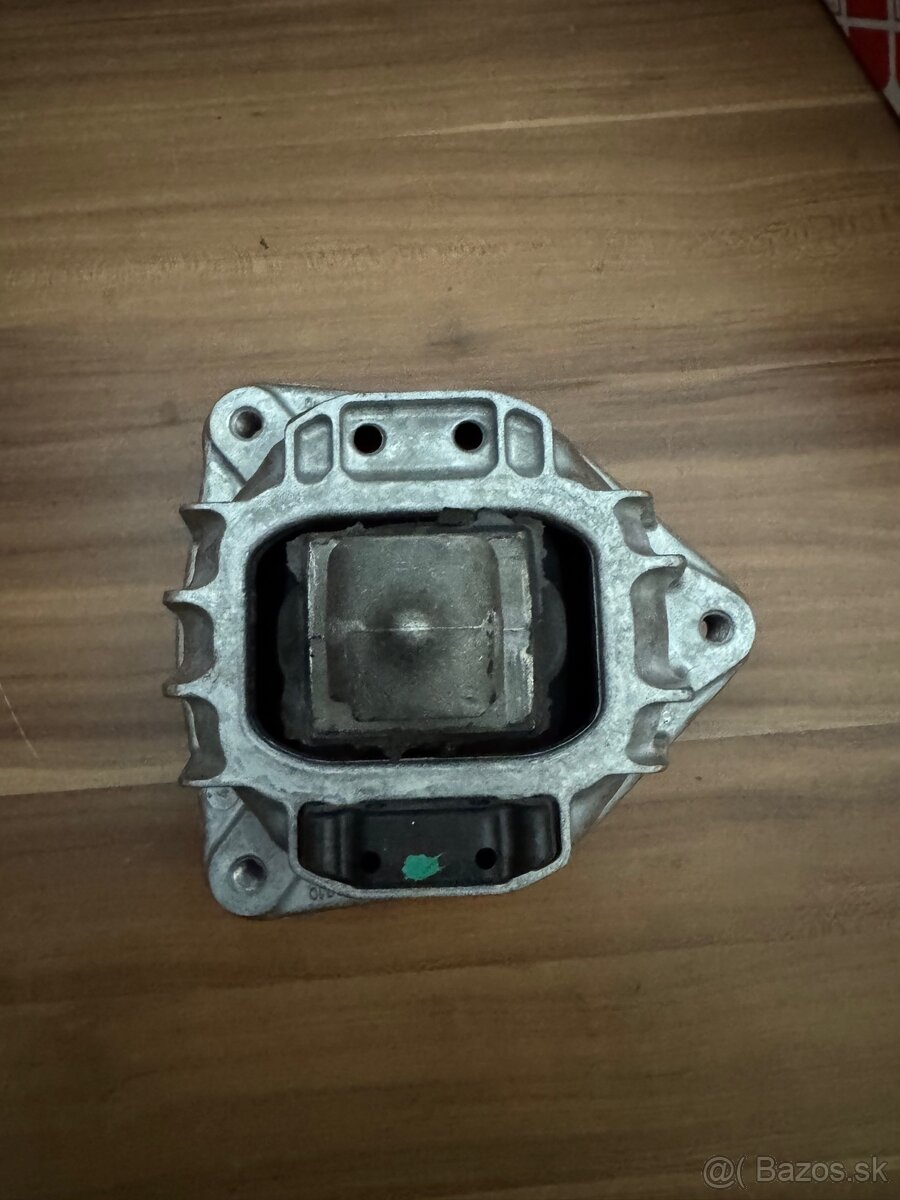 Uloženie motora BMW - 2