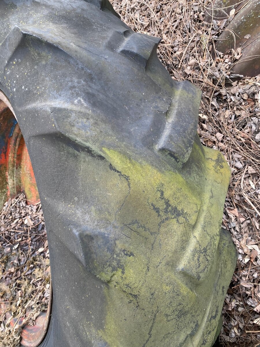 Predám kolesa na starý kombajn 2ks - 2