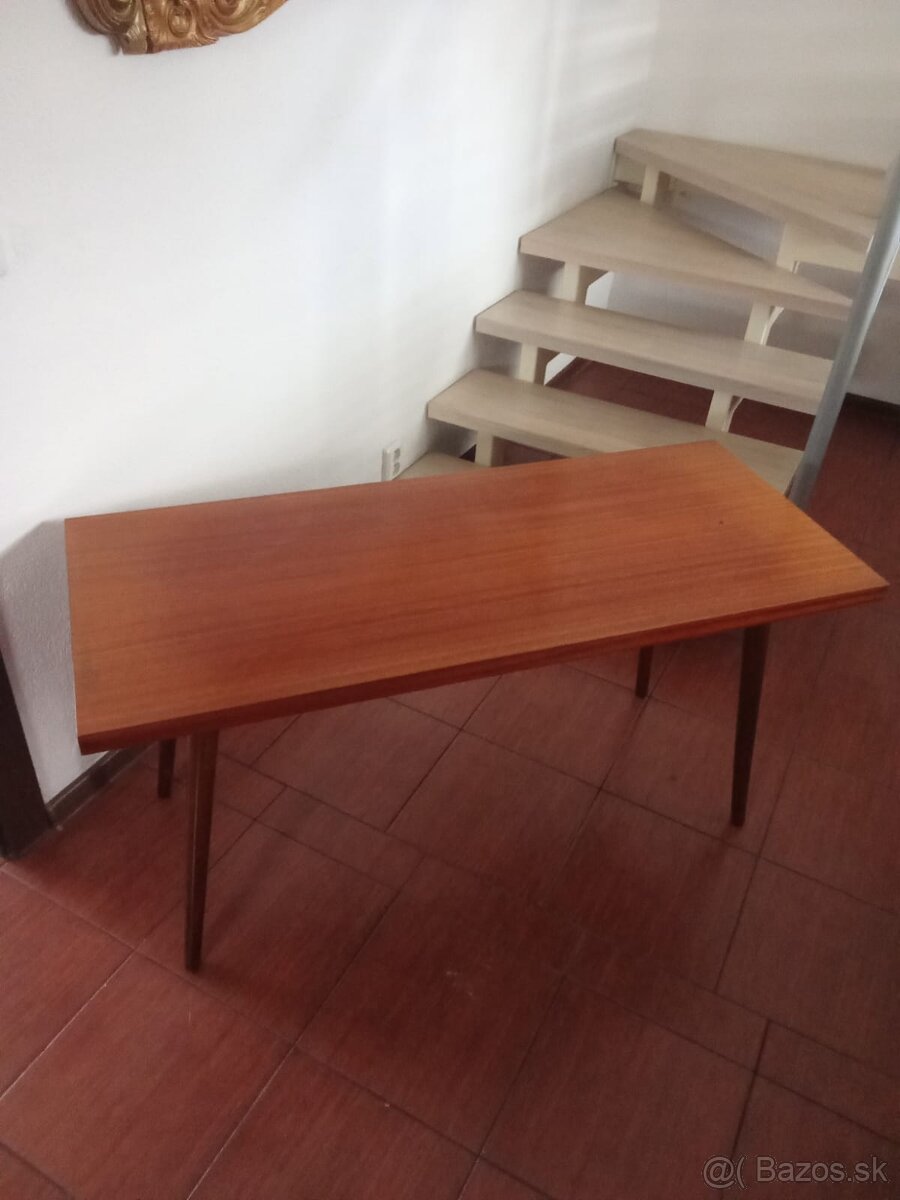 Konferenčný stolík.. - 2