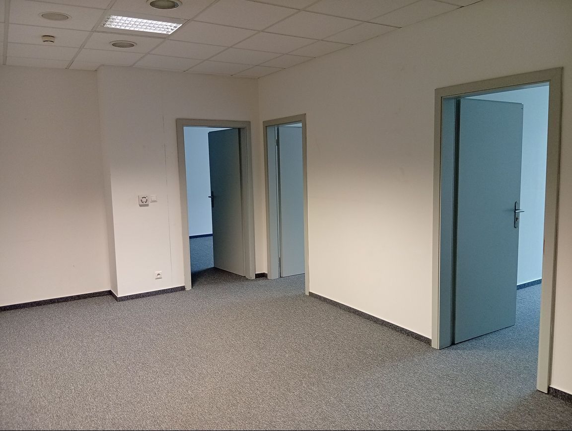 klimatizované administratívne priestory, širšie centrum, Tre - 2