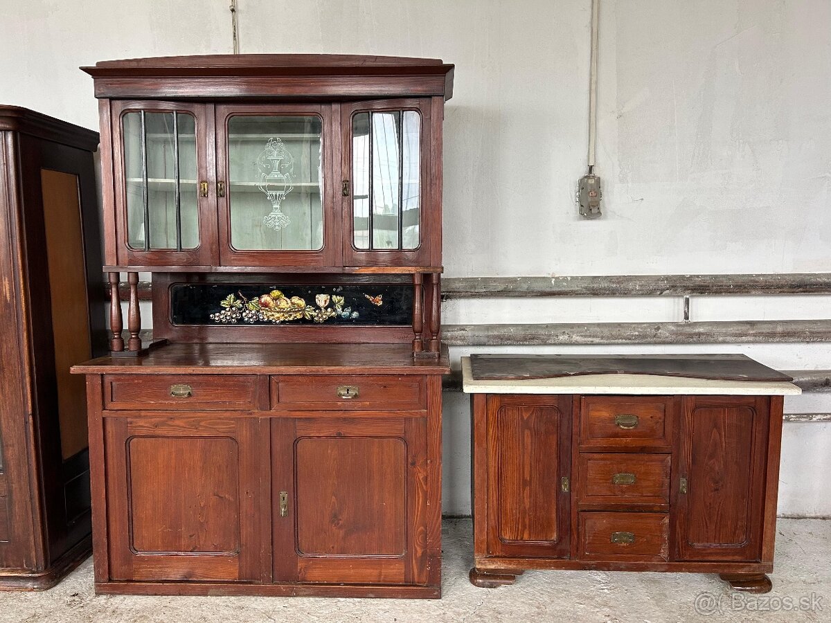 Starožitné drevené skrine - 2