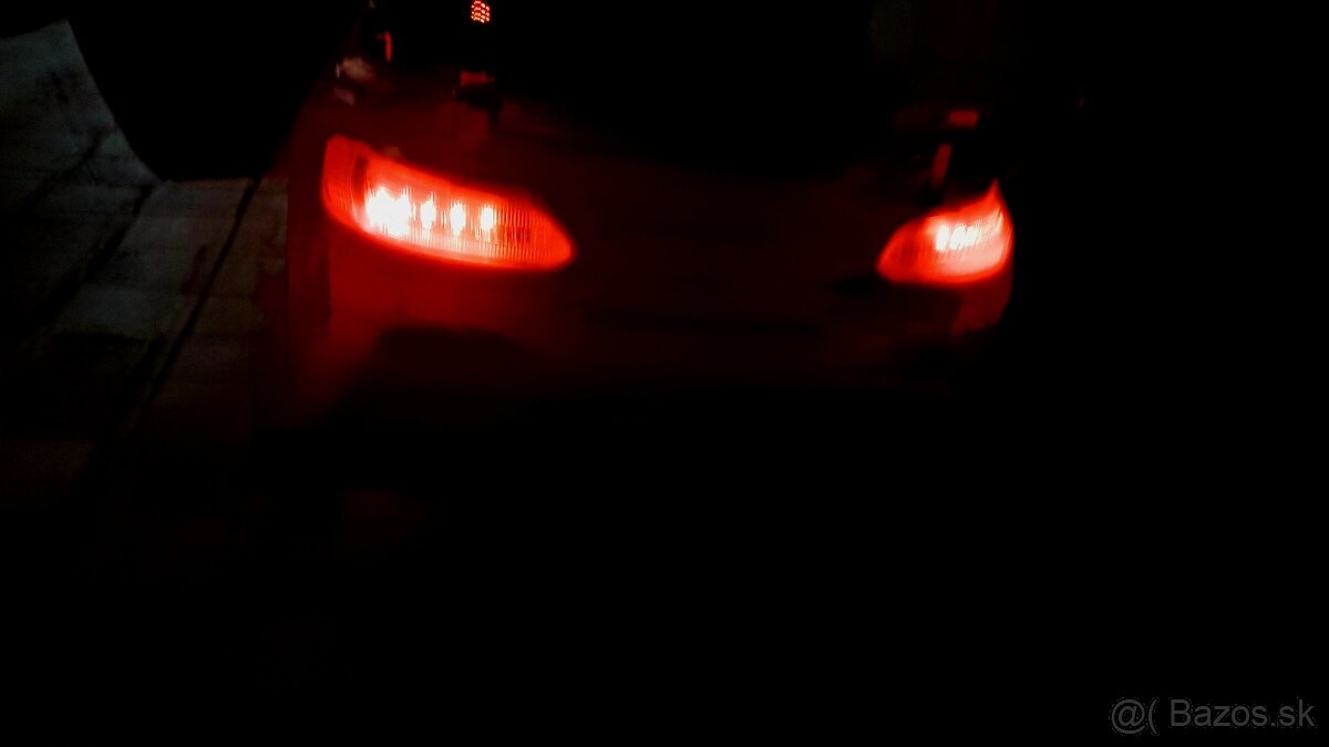 Mercedes AMG GT R - 2