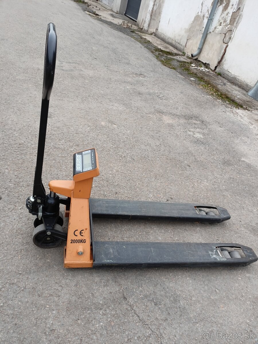 Vysokozdvižný vozík VZV - 2