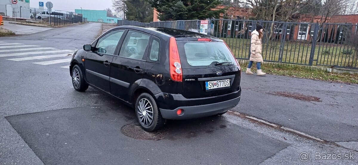 Predám Ford fiestb1.3 benzin - 2