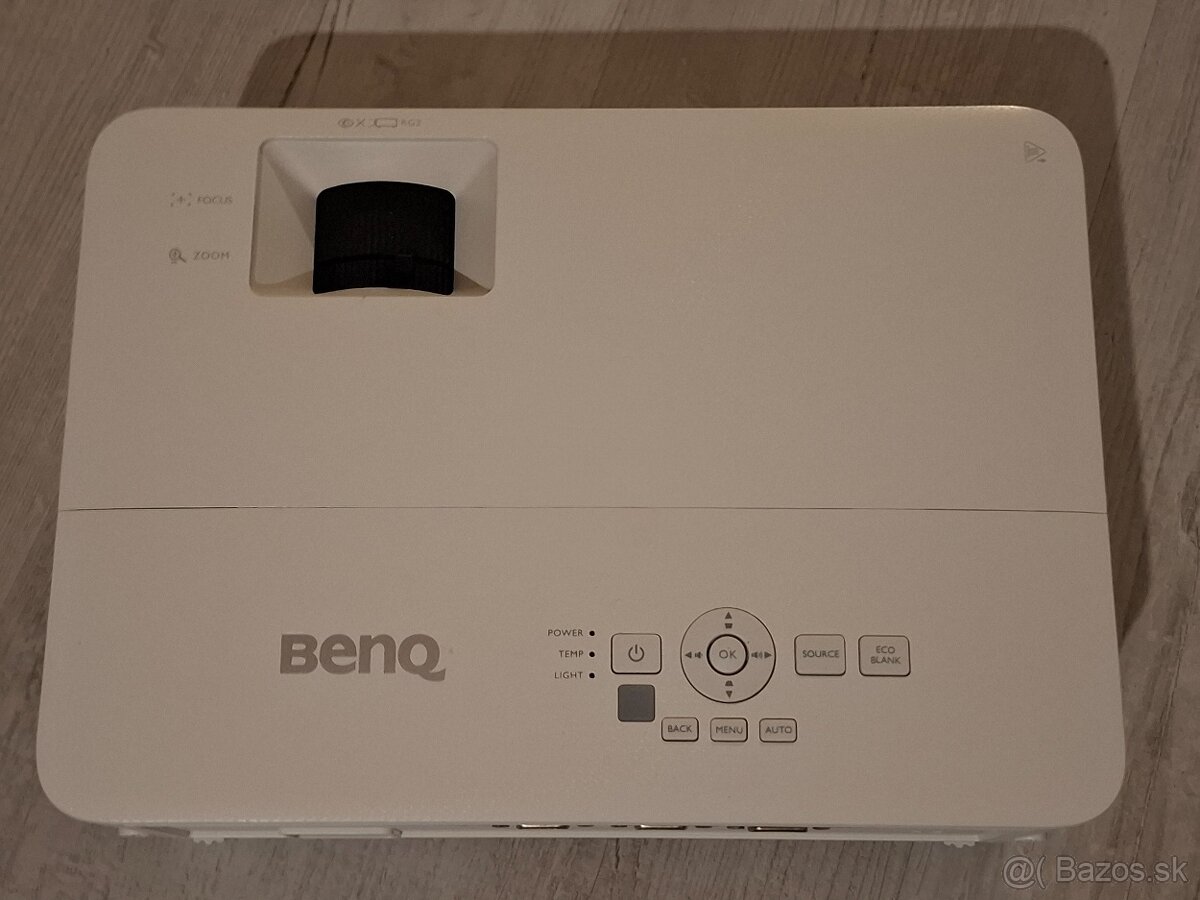 Projektor BENQ TH585 FULL HD - 2