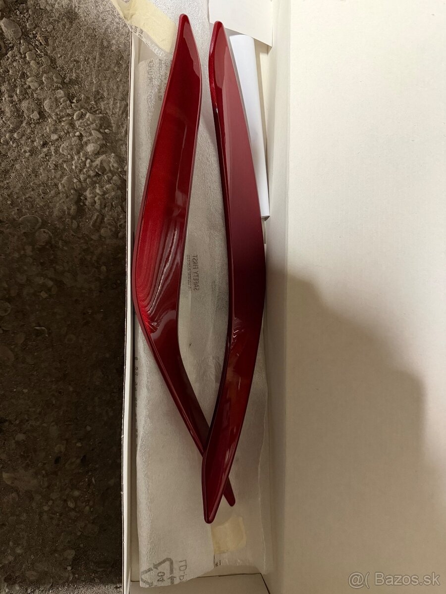 ozdobné lišty na nárazník – Nissan Juke - 2