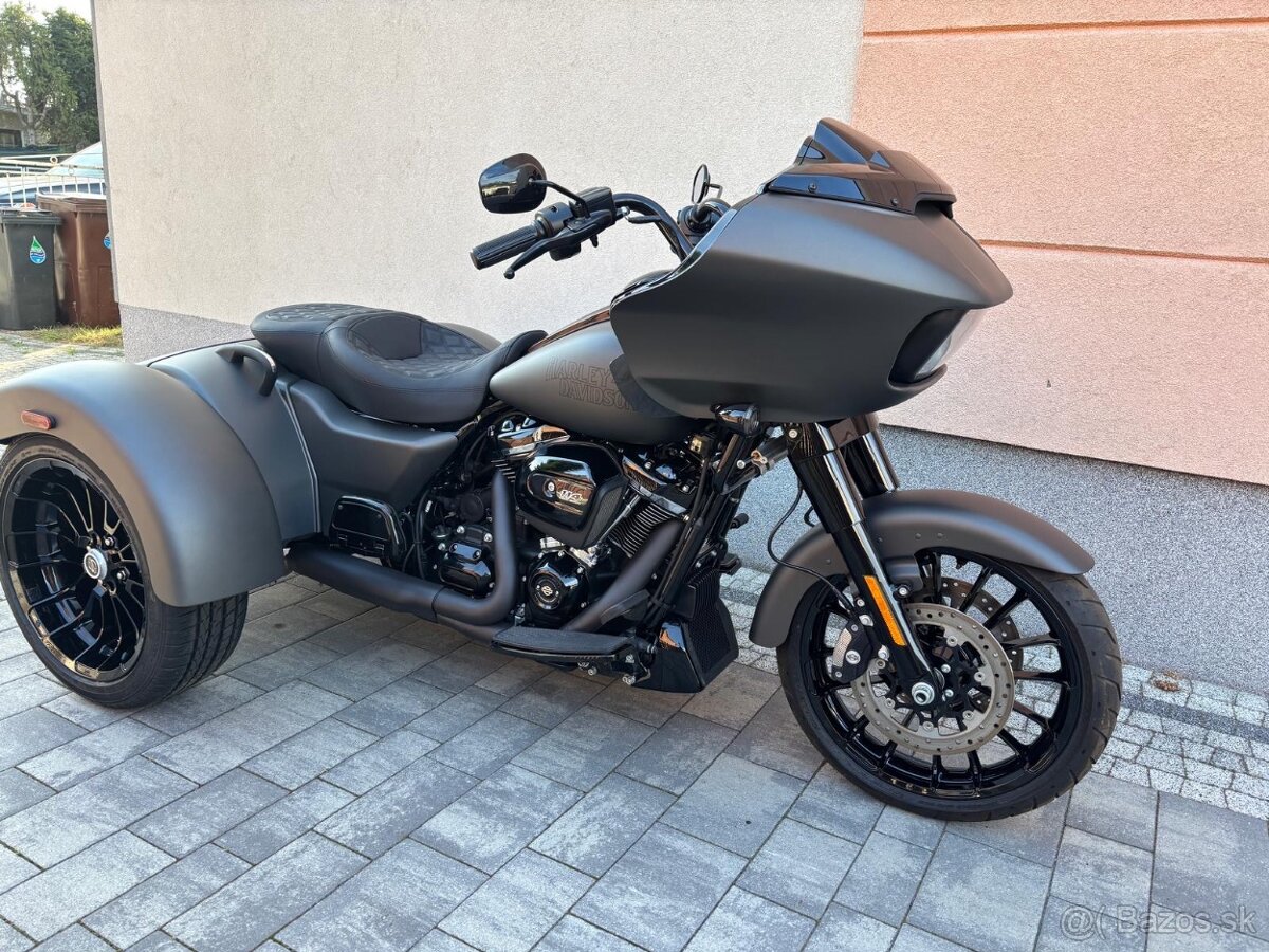 Harley Davidson FLTRT - 2