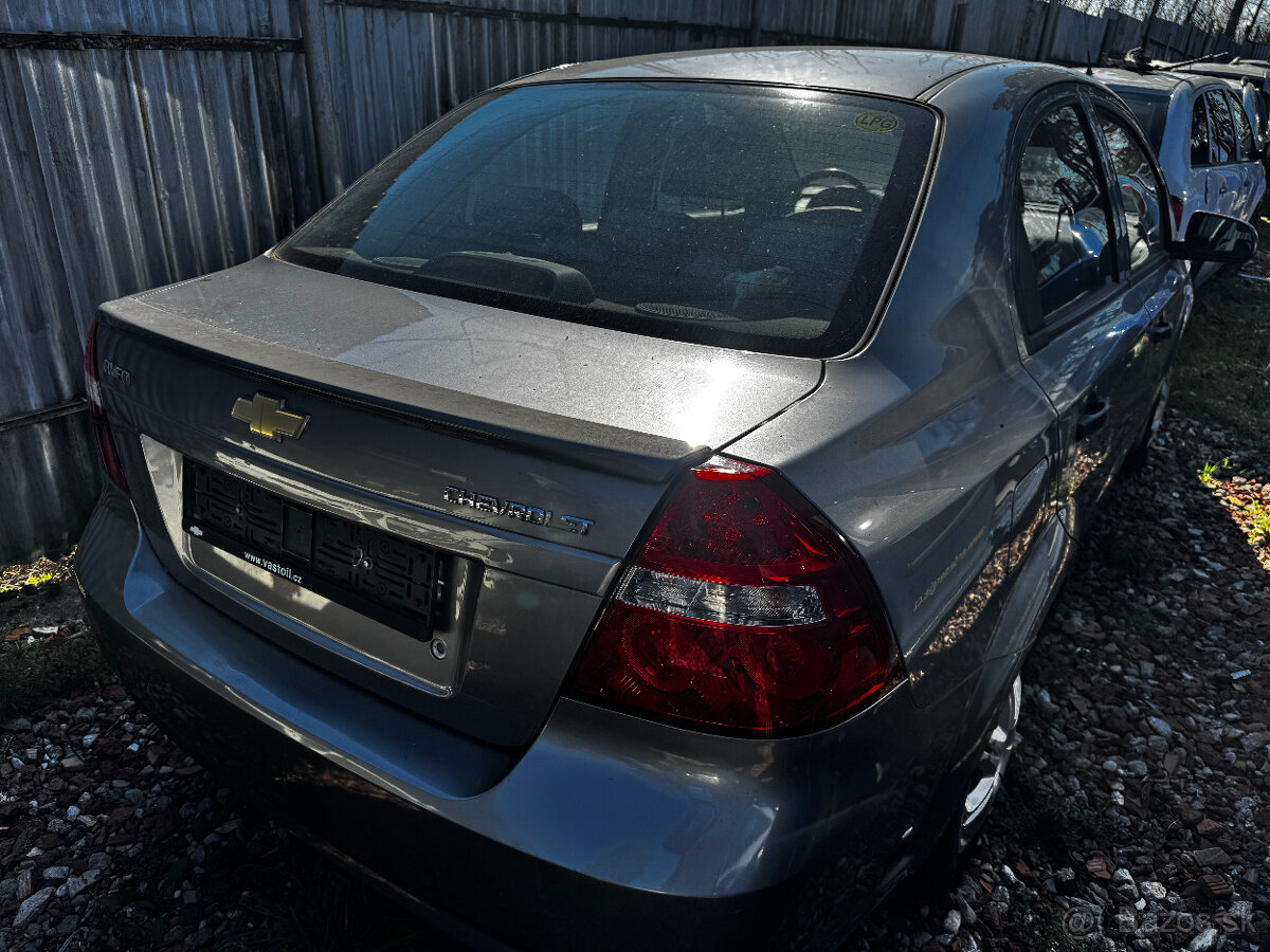 Chevrolet Aveo - 2