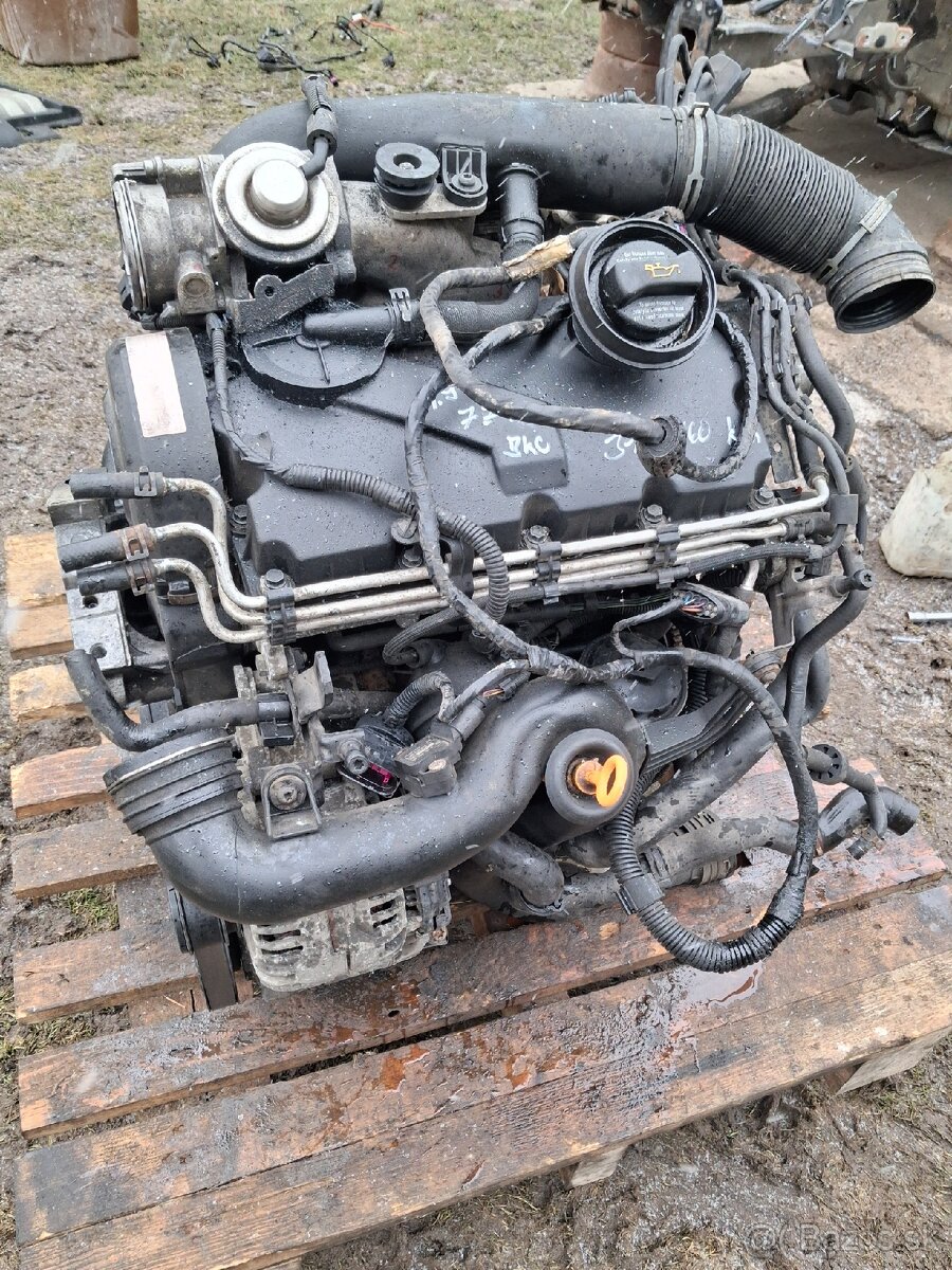 Rozpredám motor 1.9 77 kw - 2