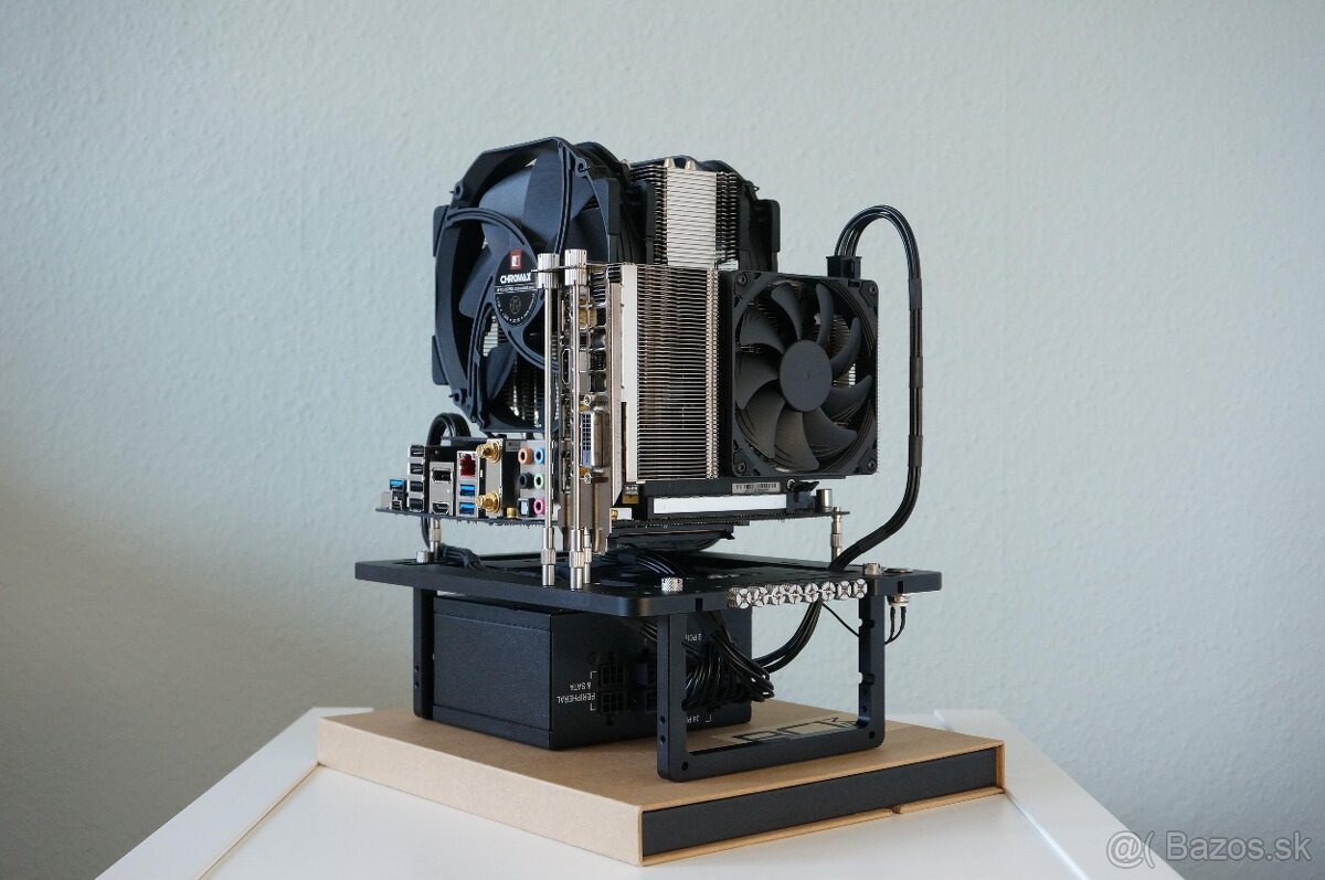 Streacom BC1 Mini V2 Benchtable + Corsair SF850 - 2