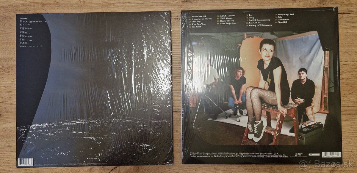 Predam LP platne R.E.M. a The Cranberries - 2