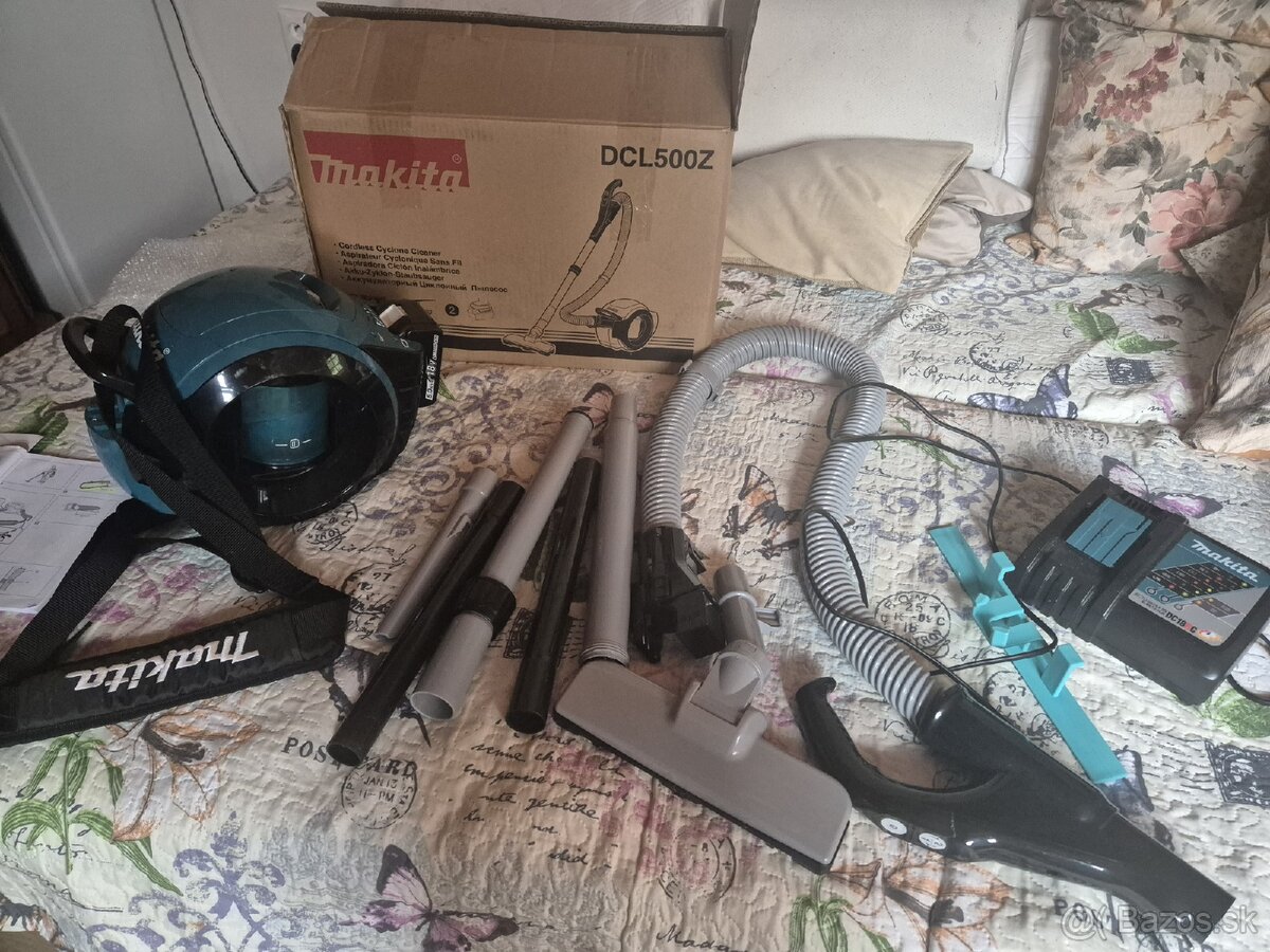Vysávač MAKITA - 2
