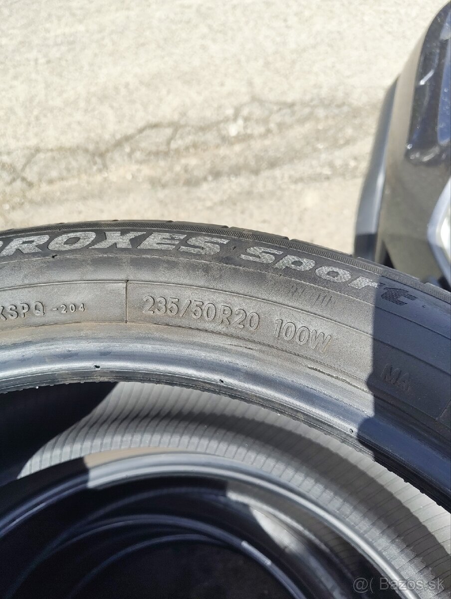 Toyo 235/50R20 100W - 2