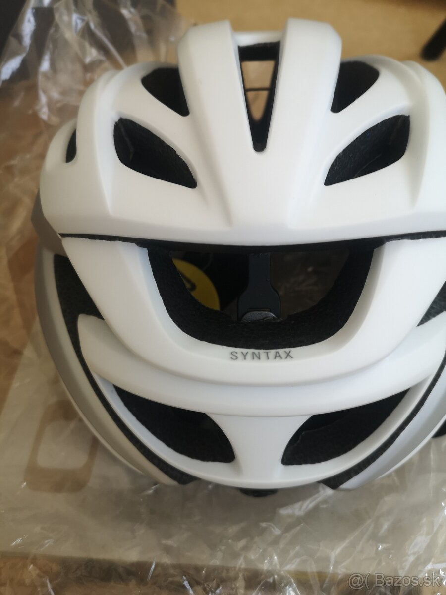 Prilba na bicykel Giro syntax mips - 2