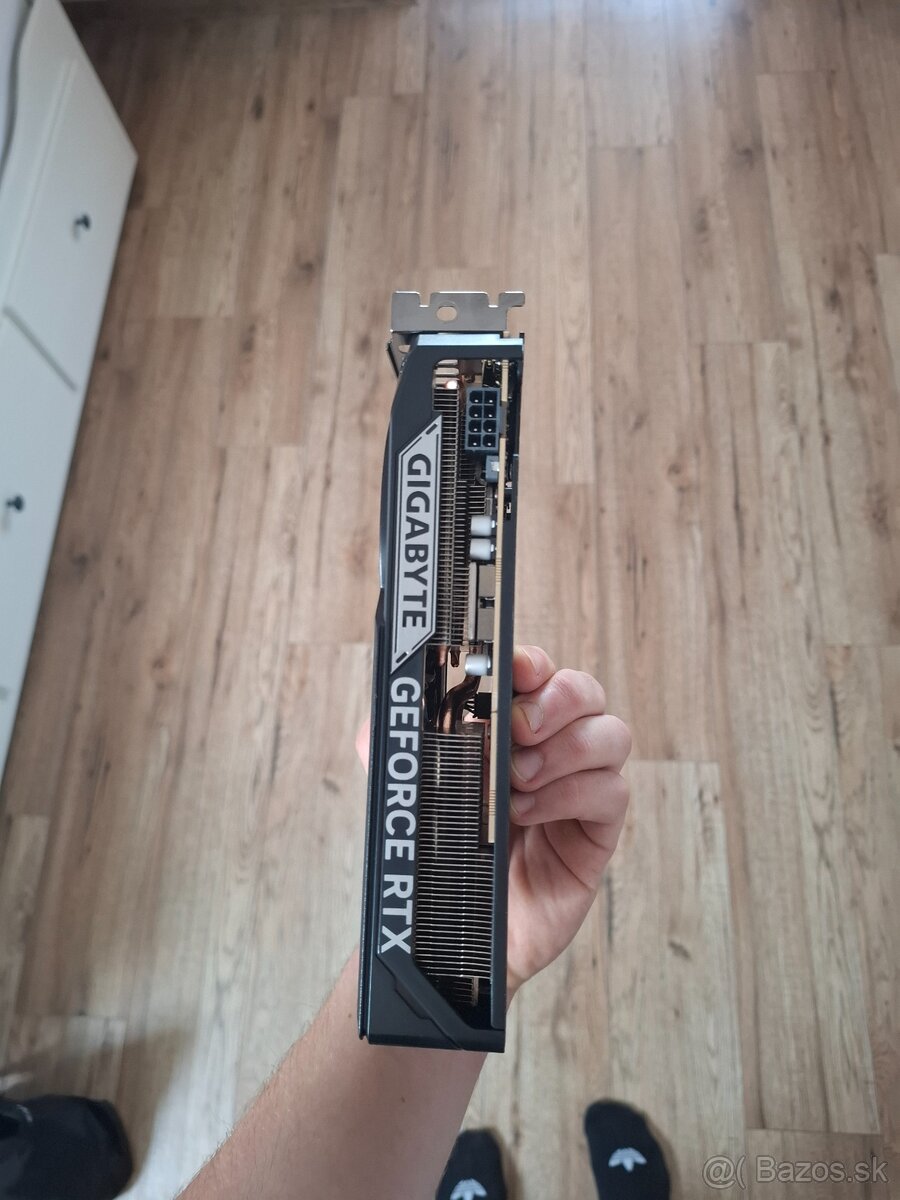 GIGABYTE GeForce RTX 5060 WINDFORCE MAX OC 8G - 2
