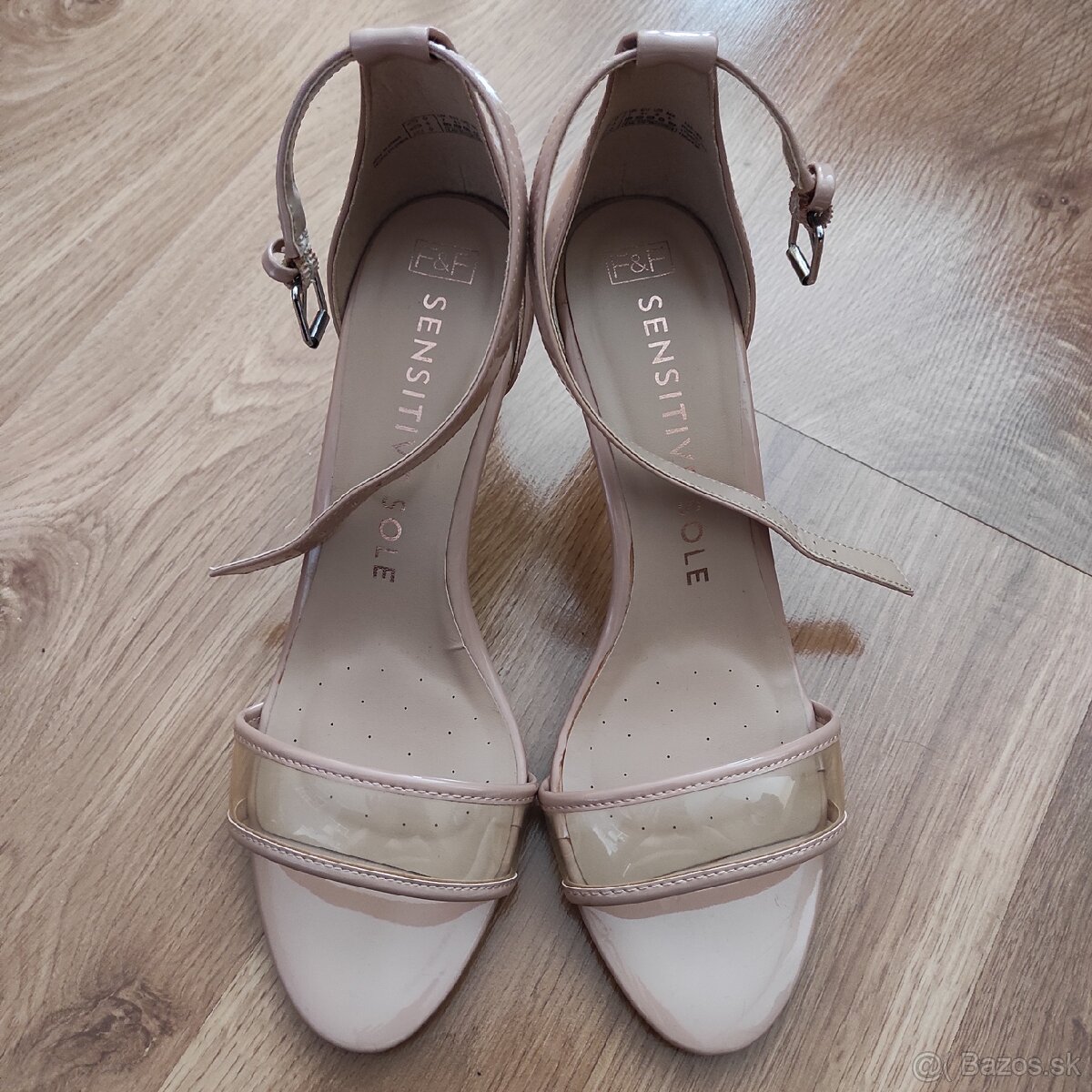 Béžové sandále na opätku - 2