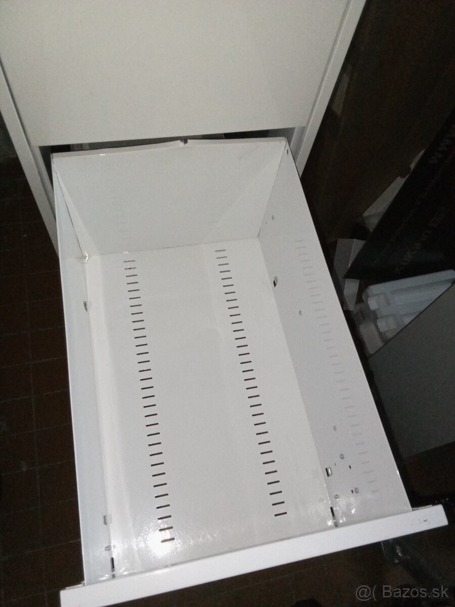 Kovové kartoteky - 2