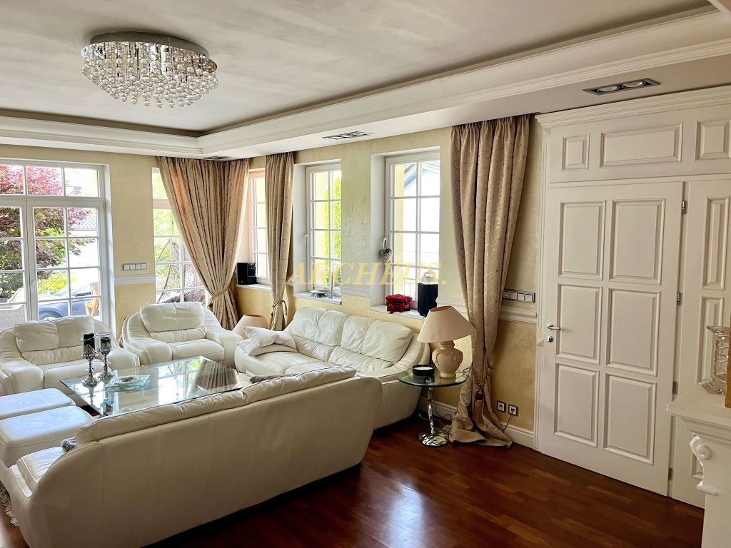 LUXUSNÝ RODINNÝ DOM S VEĽKÝM POZEMKOM, CENTRUM BARDEJOVA - 2