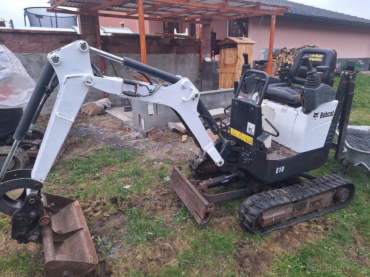 Bobcat E10 - 2