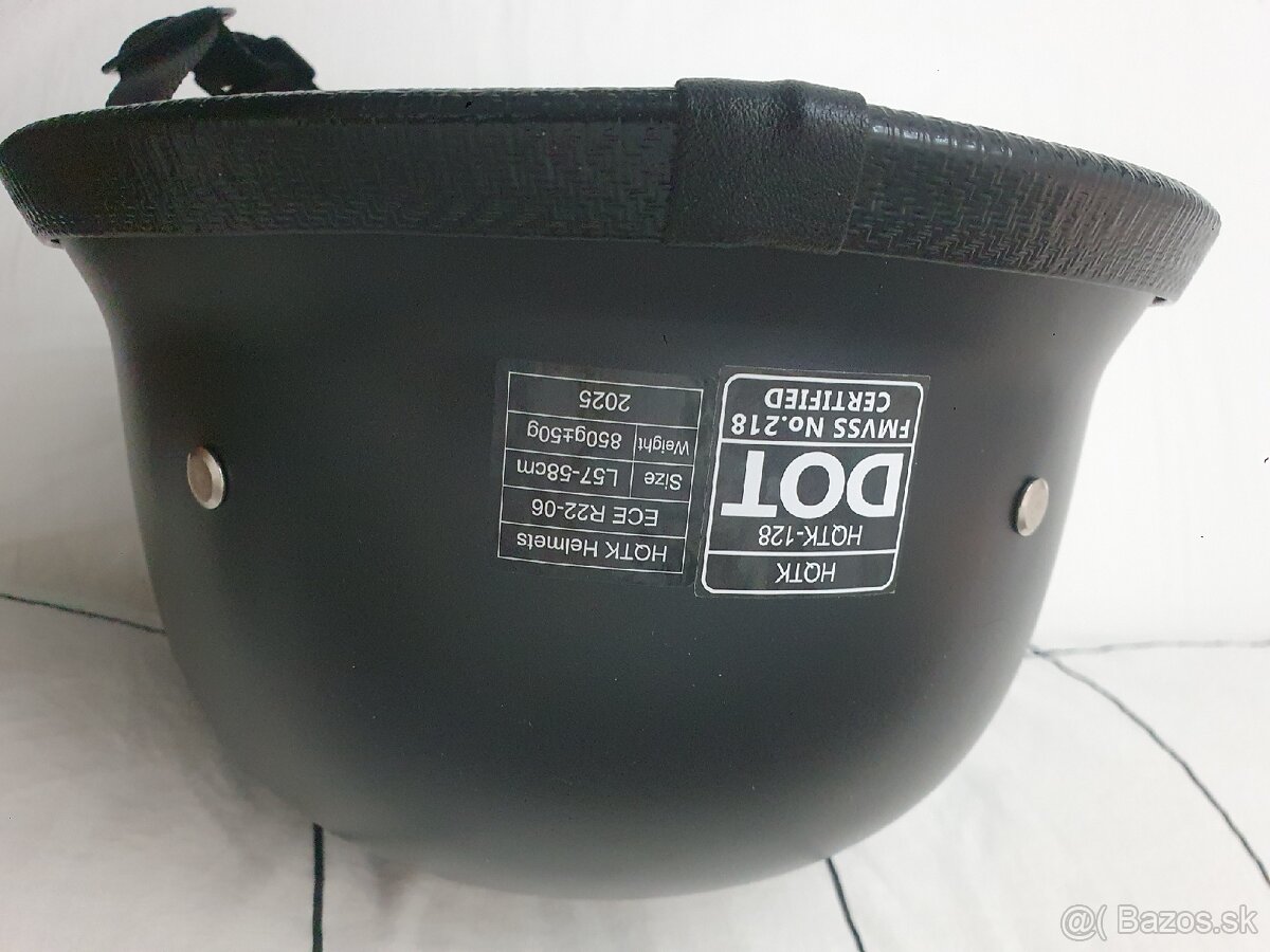 Prilbu novú,nepoužitú. - 2