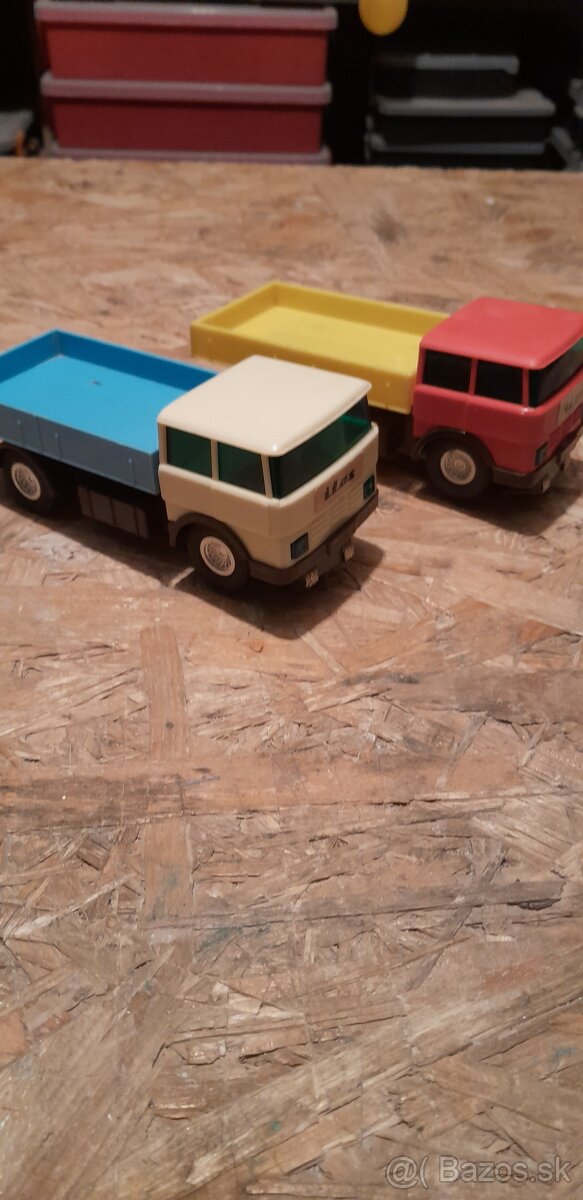 Retro auticka na autodrahu ites - 2