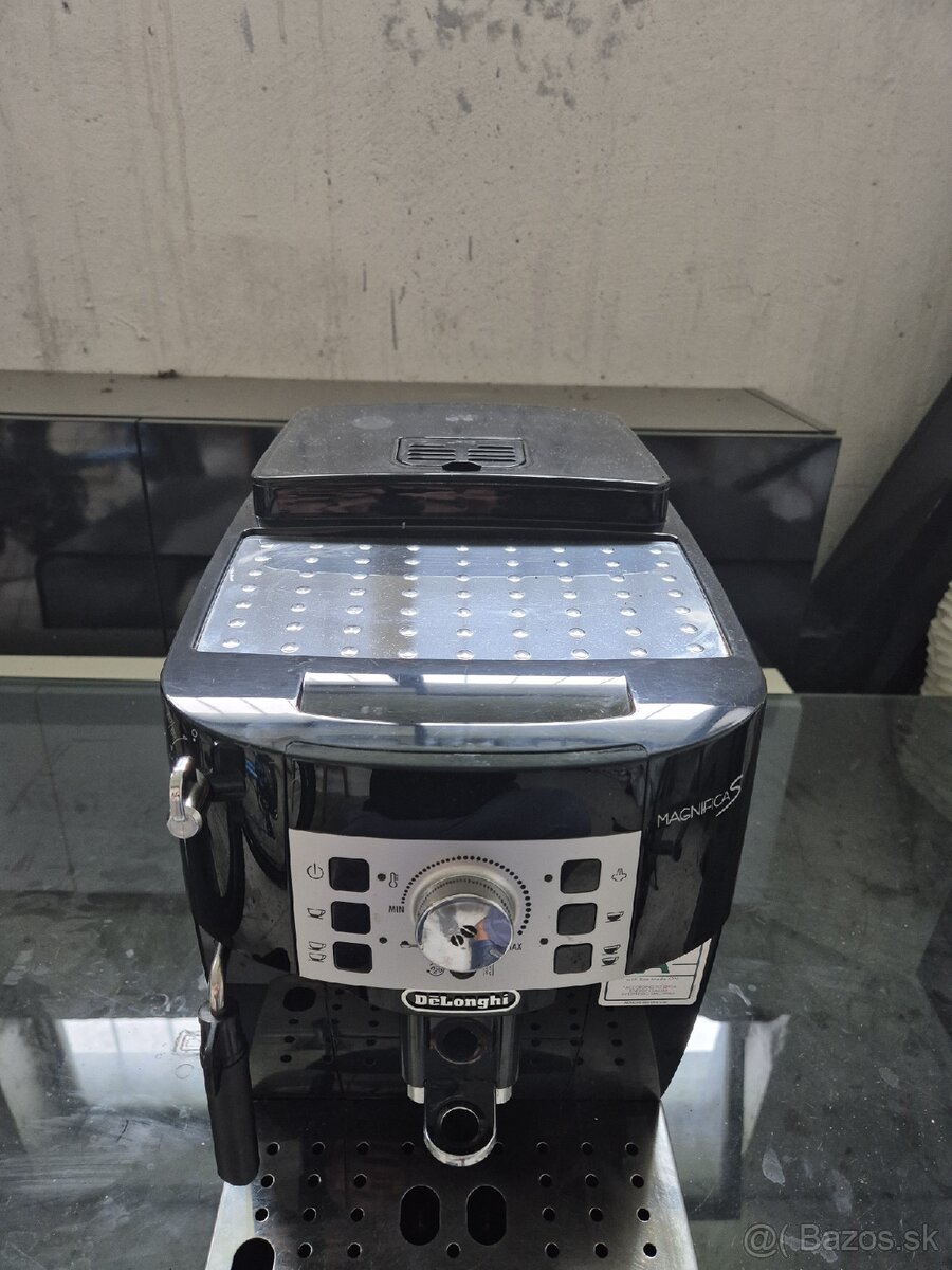 Predám kávovar Delonghi - 2