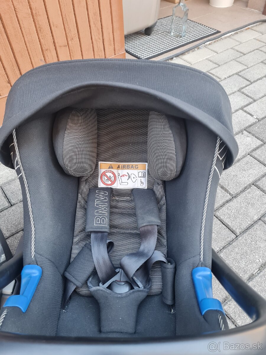 BMW autosedačka +základňa - 2