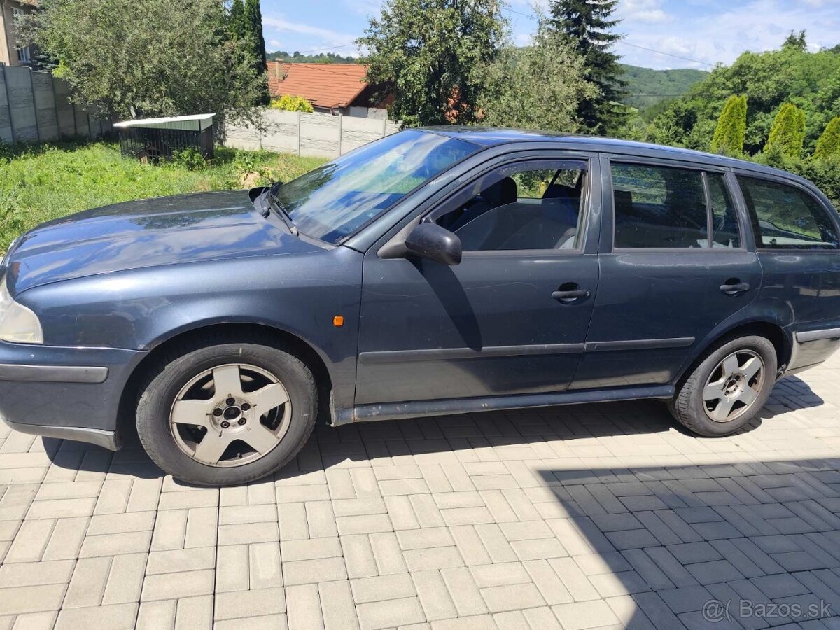 Škoda Octavia - 2