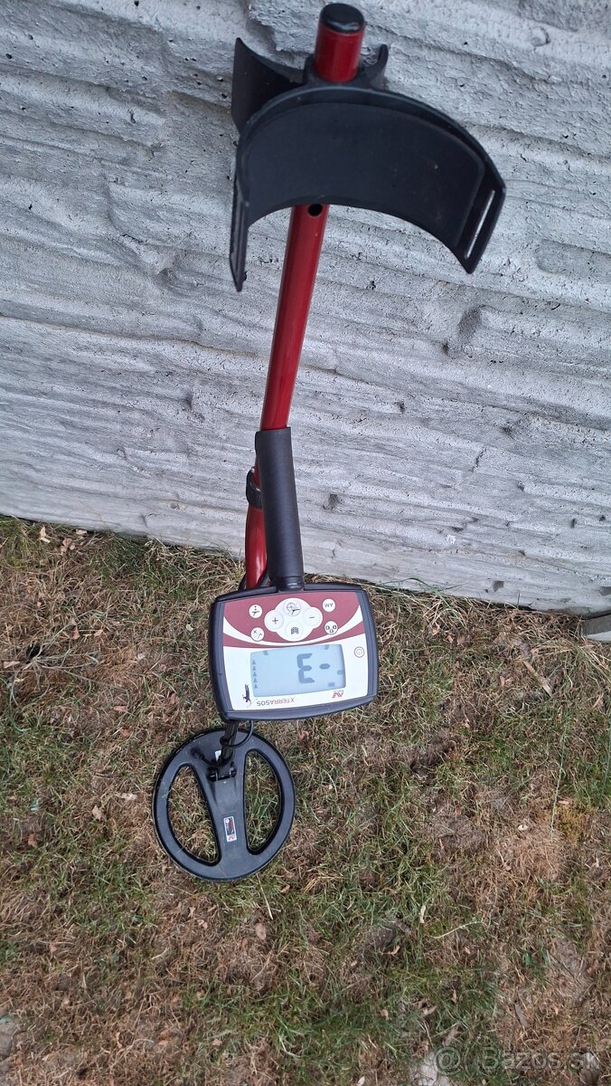 Detektor kovov minelab - 2
