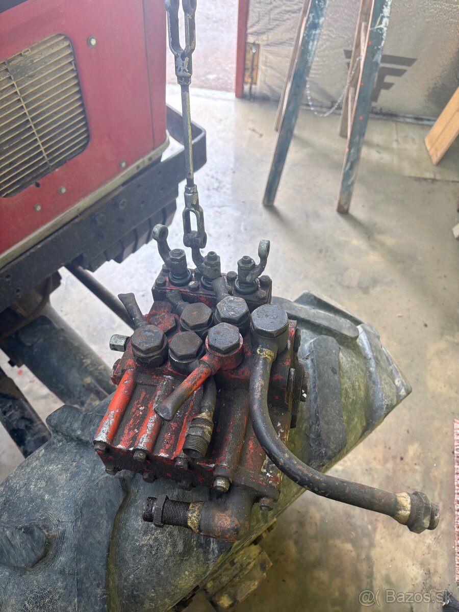 Hydraulicky rozvadzač - 2