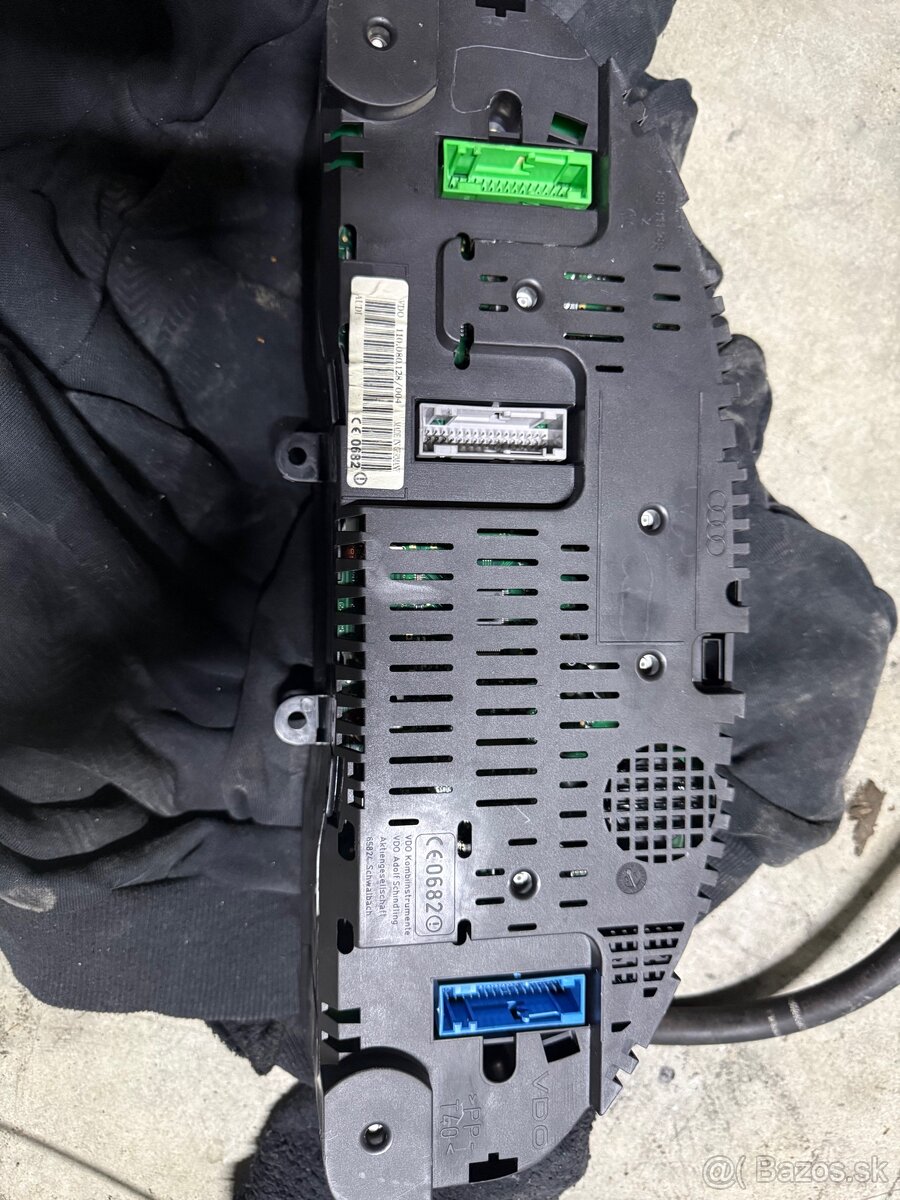 Budíky Audi A6C5 2.5TDi 132kw AKE - 2