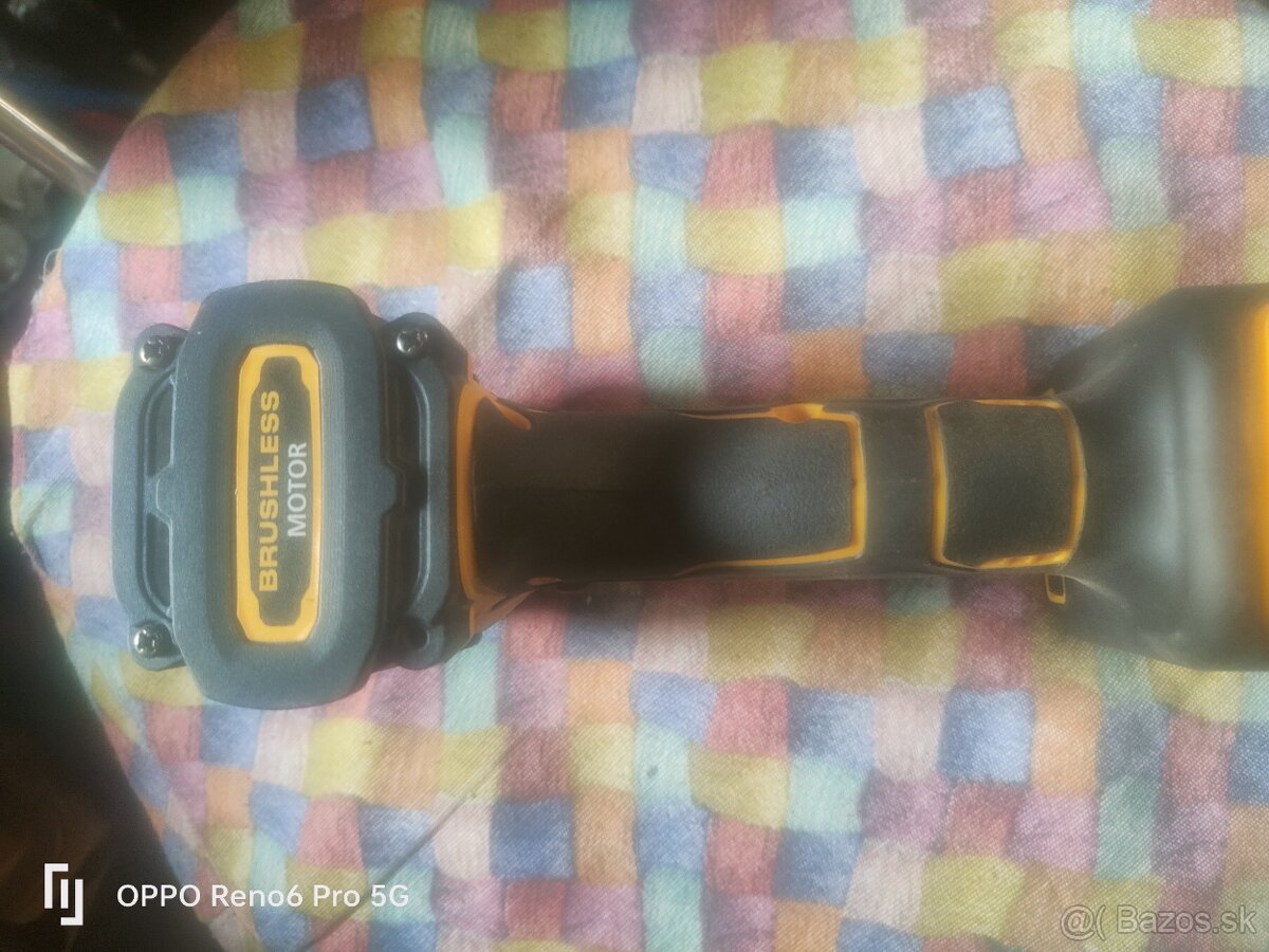 Aku razovy uťahovak Dewalt - 2