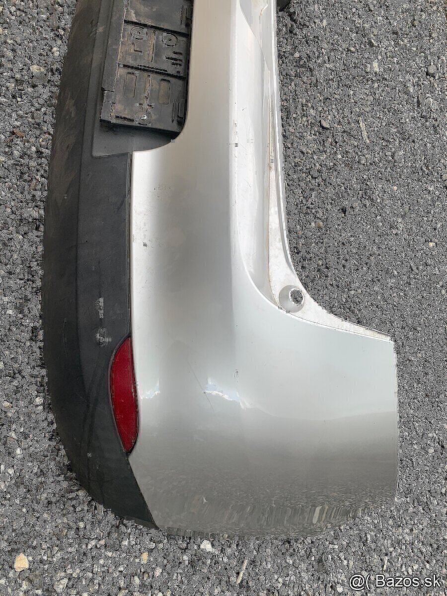 Zadný Naraznik Renault Megane III HB - 2