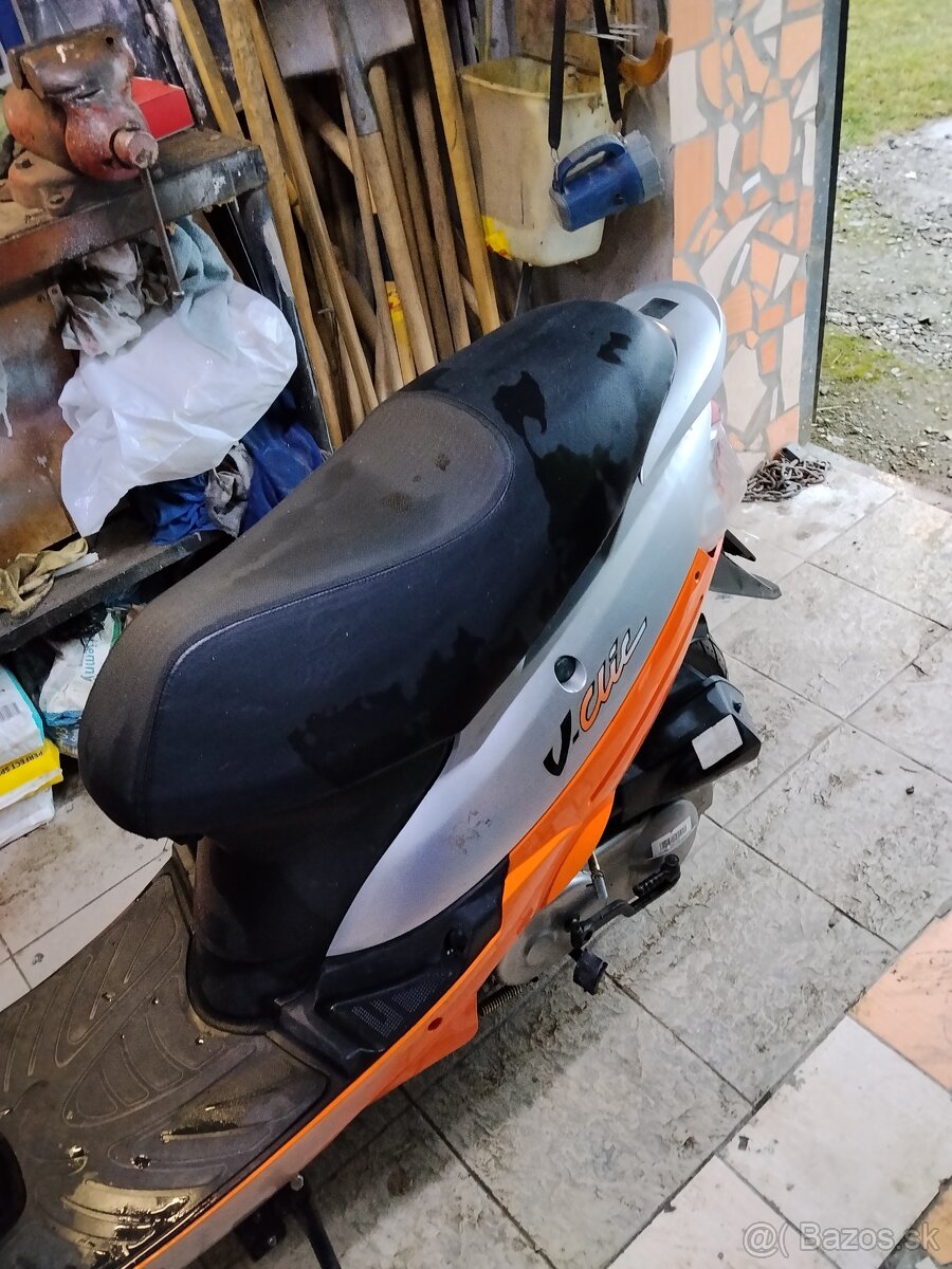 Peugeot V-Clic 50 ccm - 2