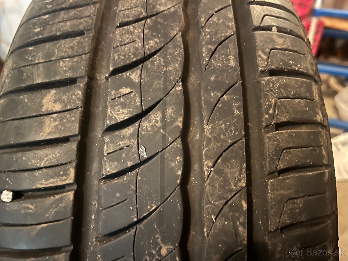 Pirelli 215/50 R17 letne - 2