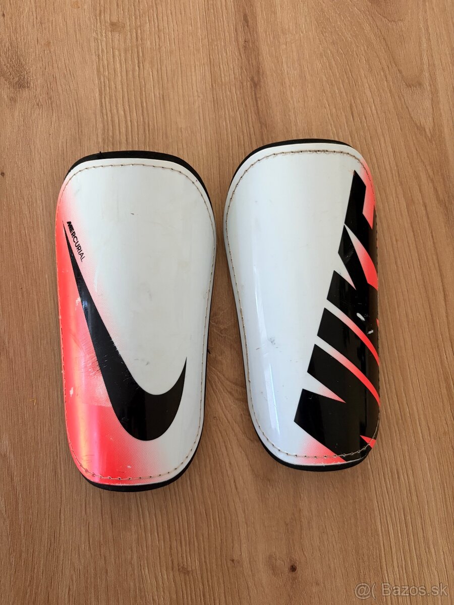 chranice na futbal - 2