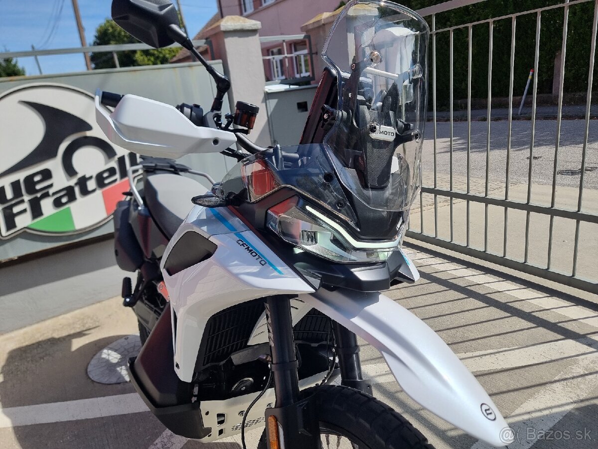 CFMOTO 1000MT-X - 2