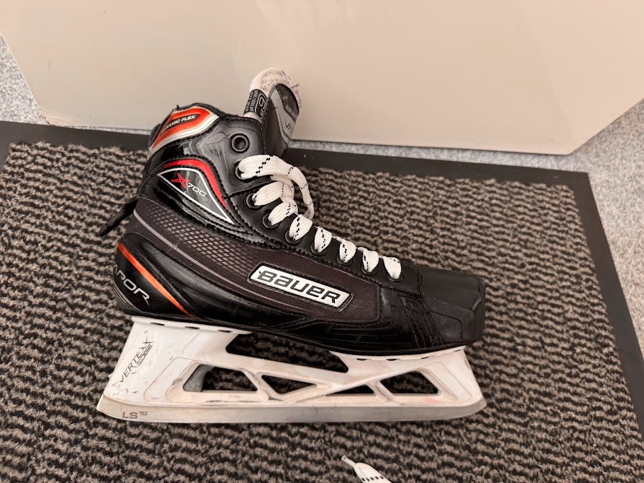 BRANKÁŘSKÉ BRUSLE BAUER VAPOR X700, vel. 40,5/6 EE - 2