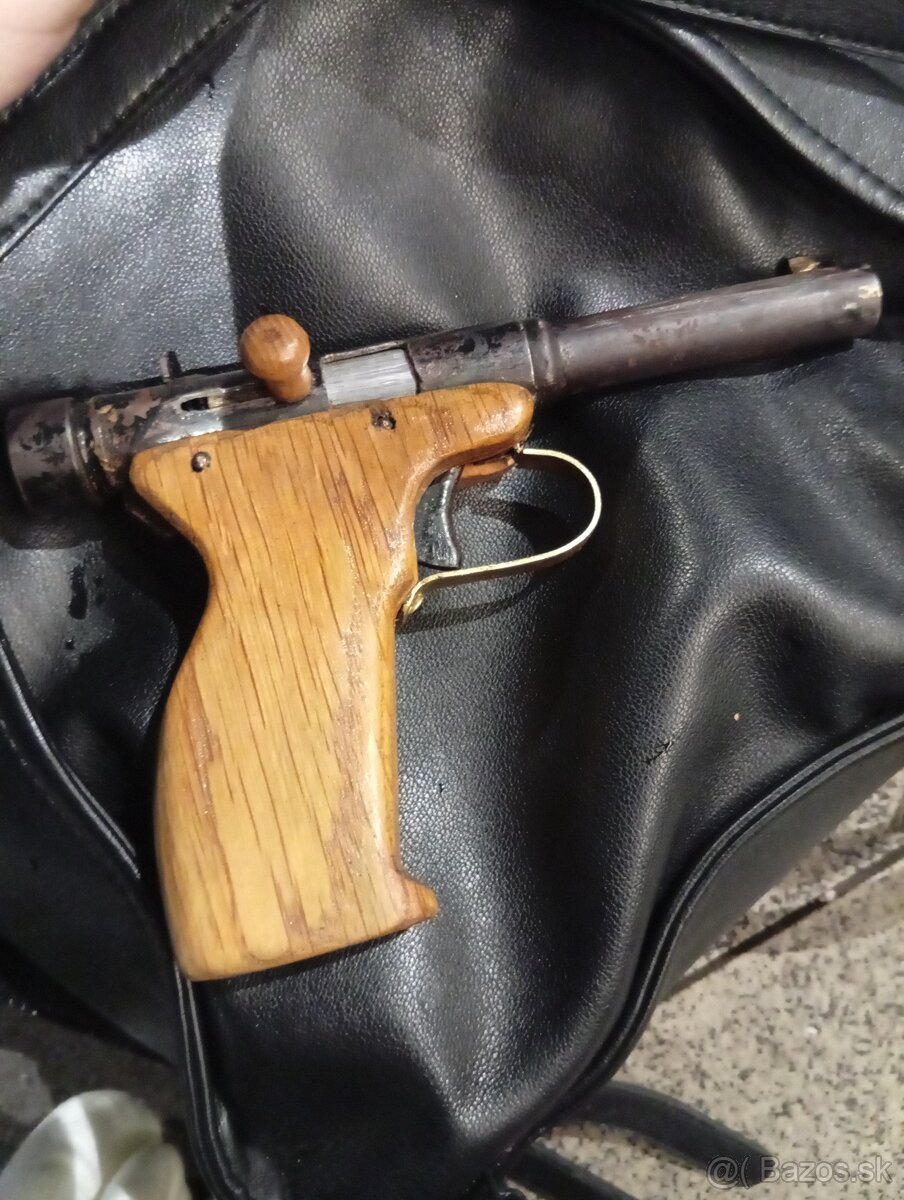 Stará vzduchová pištoľ (upravená ) - 2
