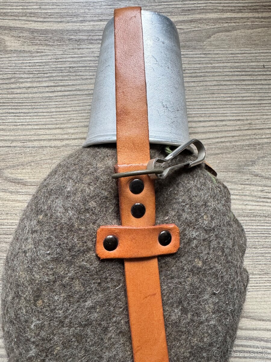 Vojenská flasa - 2